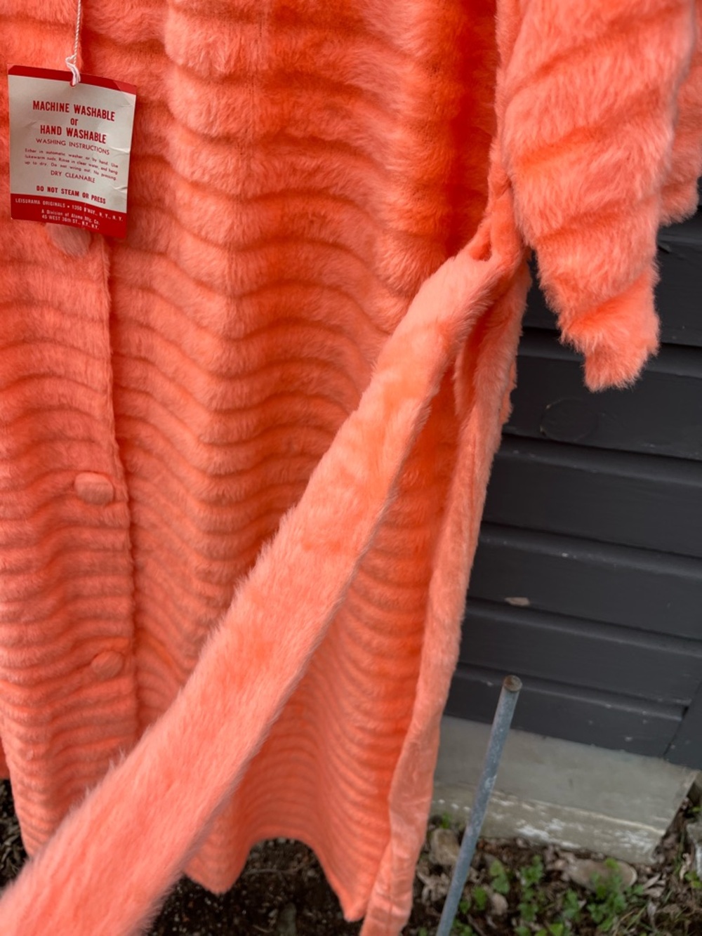 Vintage Bright Coral Orange Fuzzy Button-Front Robe - Picture 5 of 6